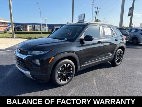 Used 2023 Chevrolet TrailBlazer LT FWD image 3