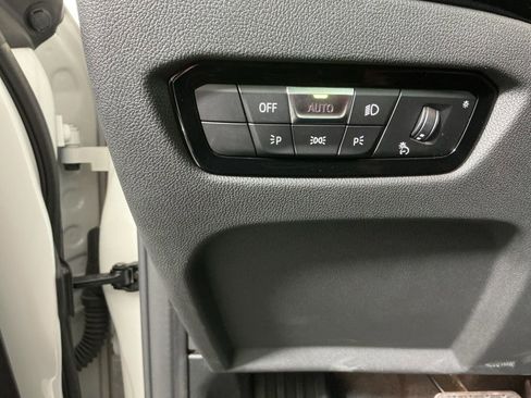 Certified 2024 BMW 230i w/ Convenience Package image 18