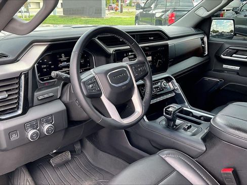 Used 2024 GMC Sierra 1500 Denali w/ Technology Package AWD/4WD image 15
