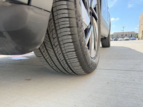 Used 2024 Volkswagen Atlas SE FWD image 50