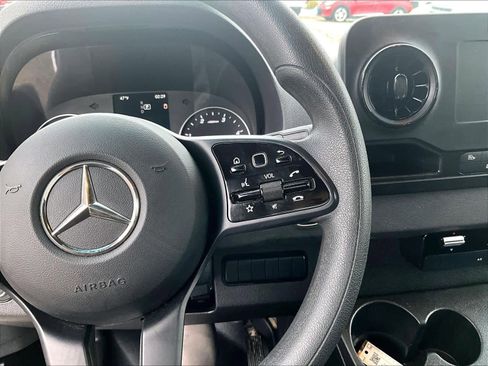 Used 2024 Mercedes-Benz Sprinter 2500 image 22