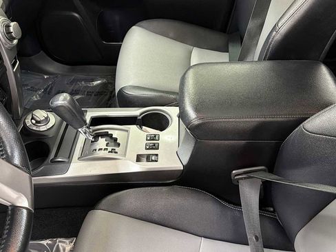 Used 2015 Toyota 4Runner SR5 Premium image 21