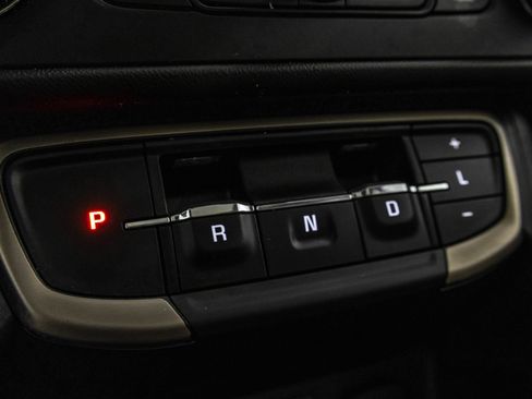 Certified 2023 GMC Terrain Denali w/ Black Diamond Edition AWD/4WD image 31