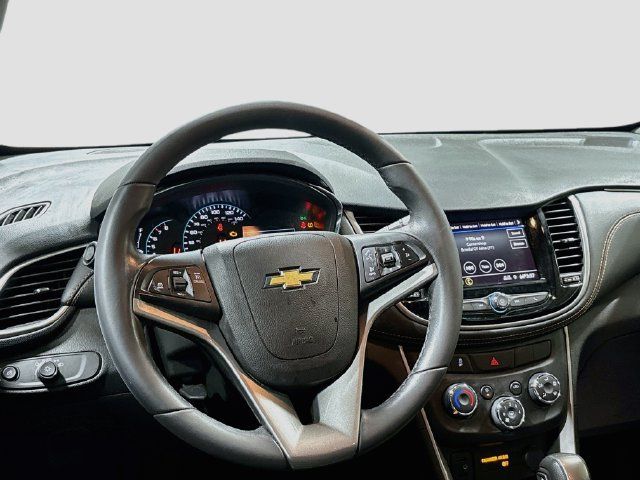 Used 2021 Chevrolet Trax LT w/ Driver Confidence Package AWD/4WD image 19