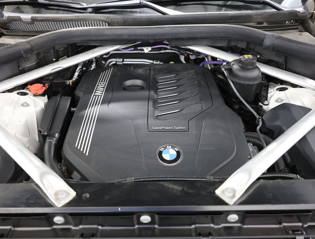 Used 2022 BMW X5 sDrive40i w/ M Sport Package RWD image 29