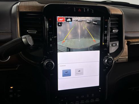 Used 2024 RAM 2500 Limited image 18