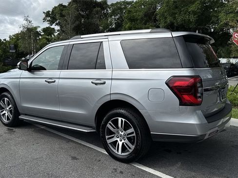 Used 2023 Ford Expedition Limited image 13