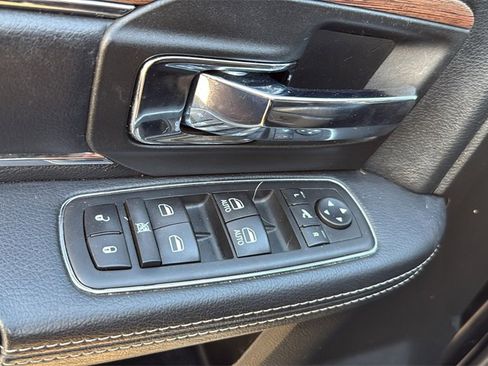 Used 2019 RAM 1500 Laramie w/ Convenience Group image 11