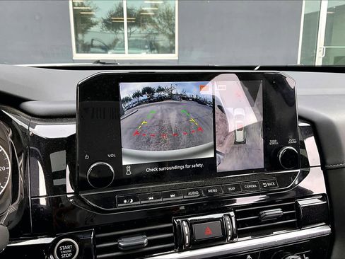 Used 2024 Nissan Pathfinder SL w/ SL Premium Package image 24