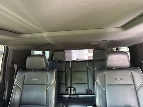 Used 2021 Cadillac Escalade ESV Premium Luxury w/ Driver Assist Tech Package AWD/4WD image 8