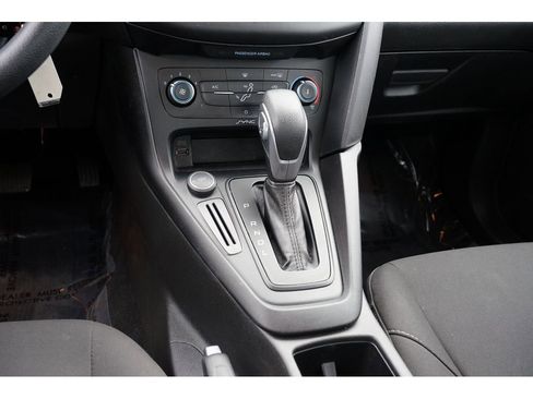 Used 2017 Ford Focus SE image 24