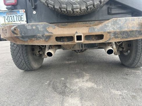 Used 2012 Jeep Wrangler Unlimited Sport image 11