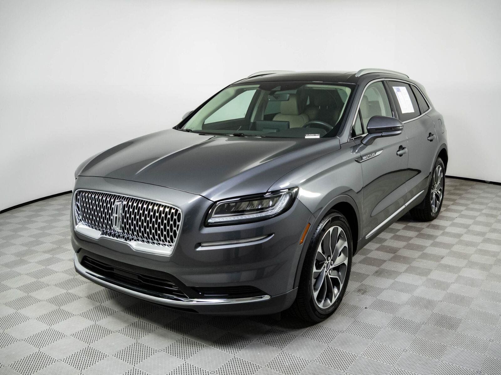 Used 2022 Lincoln Nautilus Reserve AWD/4WD image 1