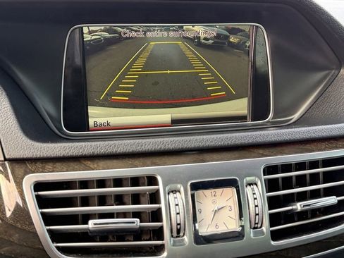 Used 2014 Mercedes-Benz E 350 Sedan image 21