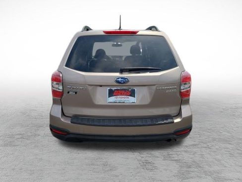 Used 2015 Subaru Forester 2.5i Premium AWD/4WD image 6