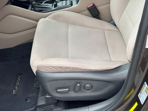 Used 2019 Hyundai Tucson SEL FWD image 17