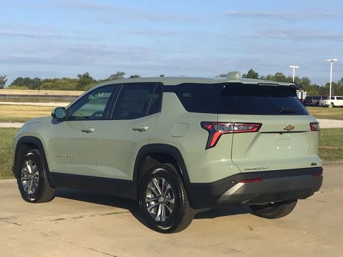 New 2026 Chevrolet Equinox LT w/ Convenience Package II image 4