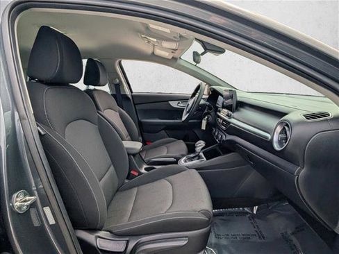 Used 2023 Kia Forte LXS w/ LXS Technology Package image 19