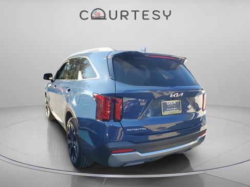Certified 2024 Kia Sorento SX image 2