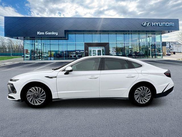 New 2026 Hyundai Sonata Limited FWD image 3