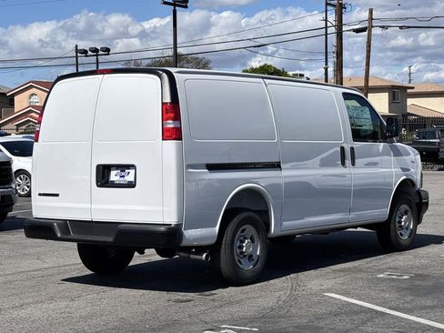New 2026 Chevrolet Express 2500 w/ Driver Convenience Package image 5