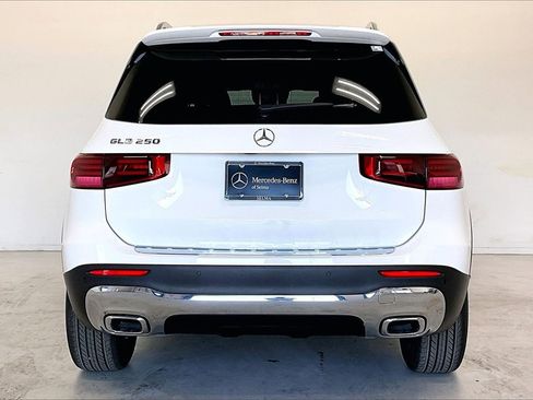 New 2026 Mercedes-Benz GLB 250 image 4