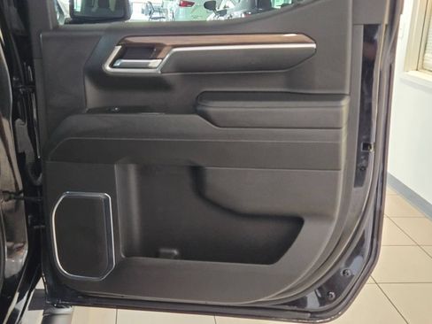 Used 2024 Chevrolet Silverado 1500 RST w/ Protection Package AWD/4WD image 9