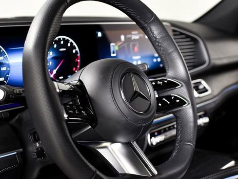 Certified 2025 Mercedes-Benz GLS 580 4MATIC image 23