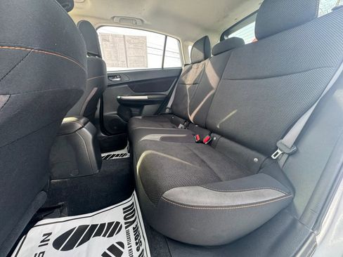 Used 2017 Subaru Crosstrek 2.0i Premium w/ Moonroof Package image 8