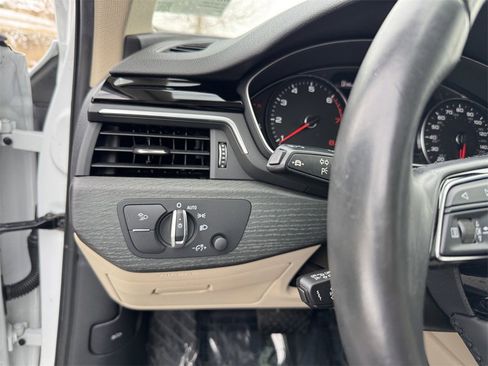 Used 2021 Audi A4 2.0T Premium w/ Convenience Package image 13