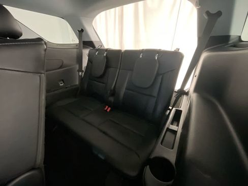 Used 2022 Ford Explorer XLT w/ Equipment Group 202A AWD/4WD image 22