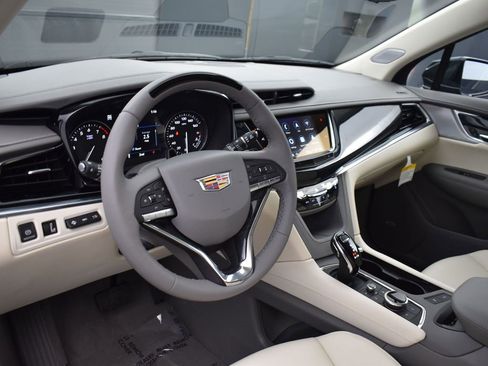 New 2025 Cadillac XT6 Premium Luxury w/ Technology Package image 8