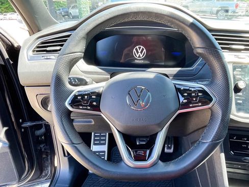 Used 2024 Volkswagen Tiguan SE R-Line FWD image 11