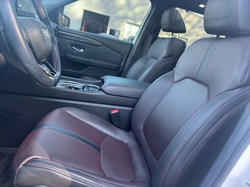 Used 2025 Honda Pilot Black Edition image 16
