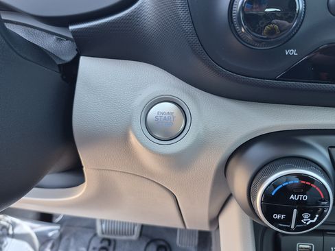 New 2026 Hyundai Venue SEL FWD image 30
