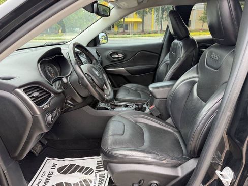 Used 2020 Jeep Cherokee Limited FWD image 10