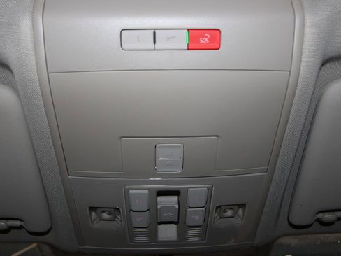 Used 2022 Volkswagen Atlas SE image 18