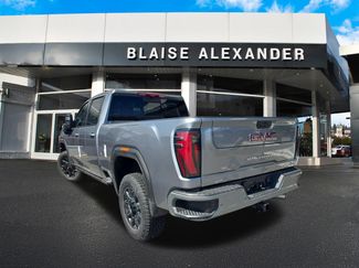 New 2026 GMC Sierra 2500 AT4 w/ AT4 Premium Plus Package AWD/4WD video 5
