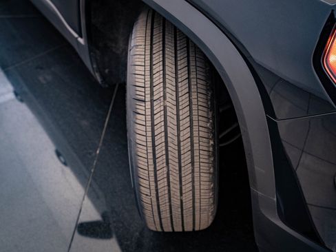 Used 2021 GMC Acadia SLT w/ Preferred Package image 51