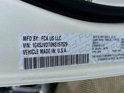 Used 2022 Jeep Wagoneer Series III w/ Flexible Seating Group image 39