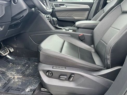 Used 2022 Volkswagen Atlas Cross Sport SEL R-Line AWD/4WD image 5