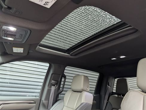 Used 2023 Chevrolet Silverado 1500 ZR2 w/ Technology Package image 22