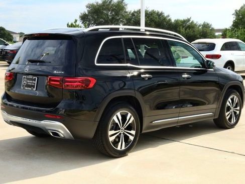 New 2026 Mercedes-Benz GLB 250 4MATIC image 8