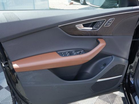 Used 2021 Audi Q8 Premium Plus w/ Premium Plus Package AWD/4WD image 16