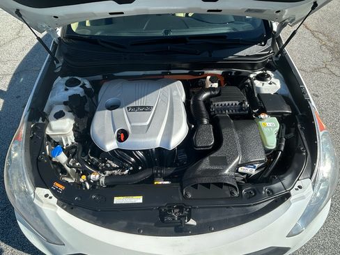 Used 2015 Hyundai Sonata Hybrid image 24