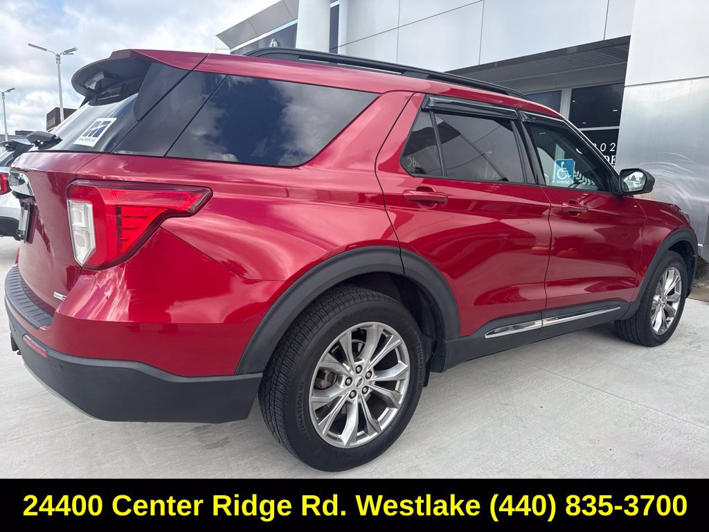 Used 2020 Ford Explorer XLT w/ Equipment Group 202A AWD/4WD image 13