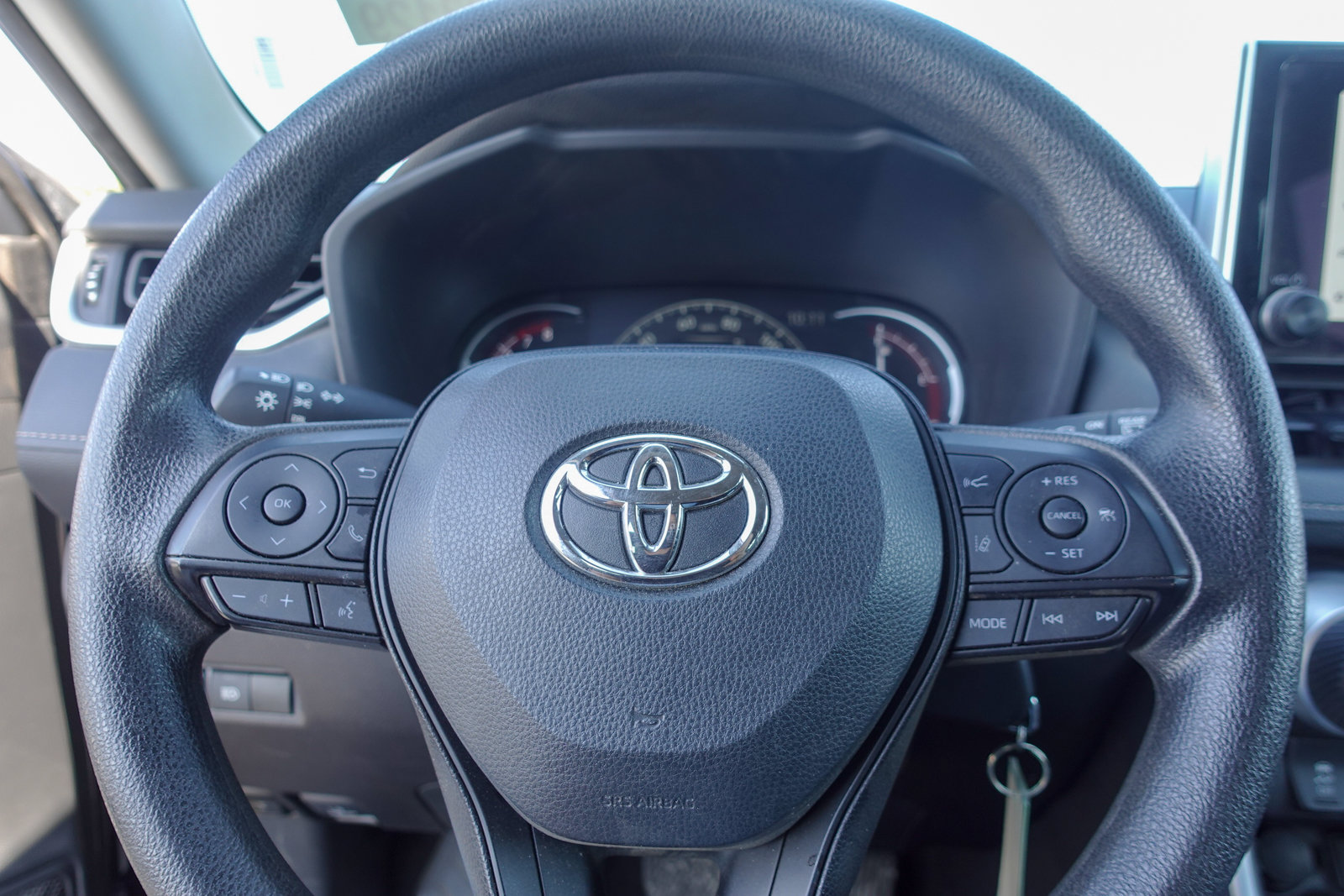 Used 2025 Toyota RAV4 LE FWD image 16