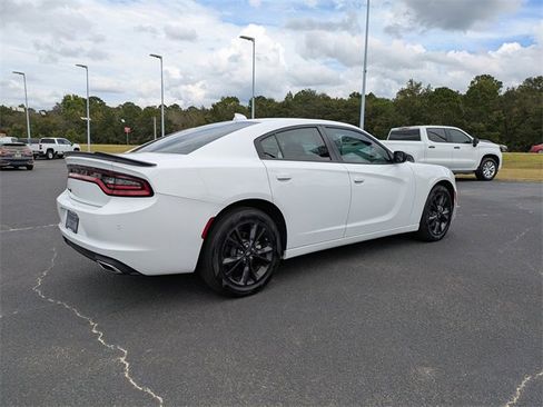 Used 2023 Dodge Charger SXT w/ Blacktop Package image 4