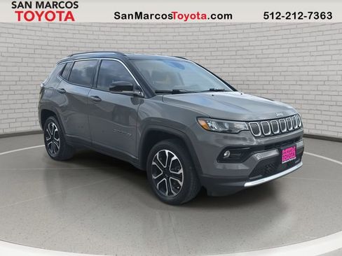 Used 2022 Jeep Compass Limited image 3