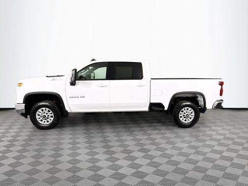 Used 2024 Chevrolet Silverado 2500 LT w/ Convenience Package AWD/4WD image 4